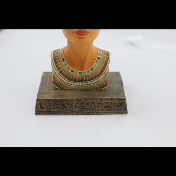 Myths & Legends The Egyptian Collection Queen Nefertiti Bust Hand Painted by W.U - Picture 3 of 7